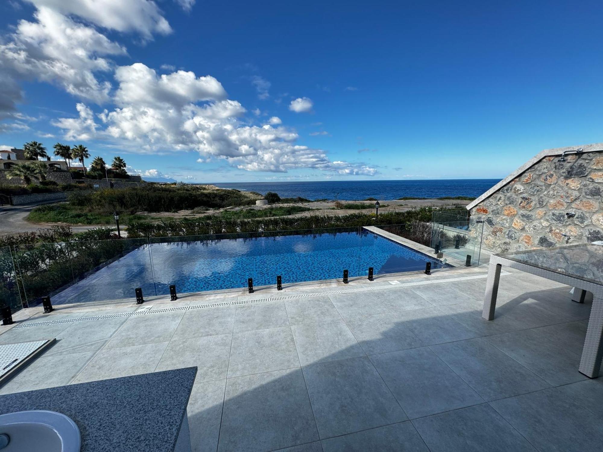 Carrington Holidays Kyrenia  Bagian luar foto